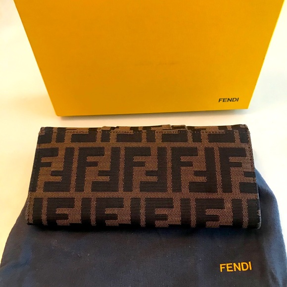 Fendi Handbags - Fendi authentic wallet